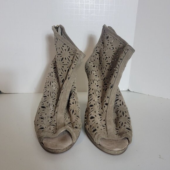 Browns Beige Laser Cut Suede Ankle Booties Open Toe Zipper Closure - Picture 1 of 11